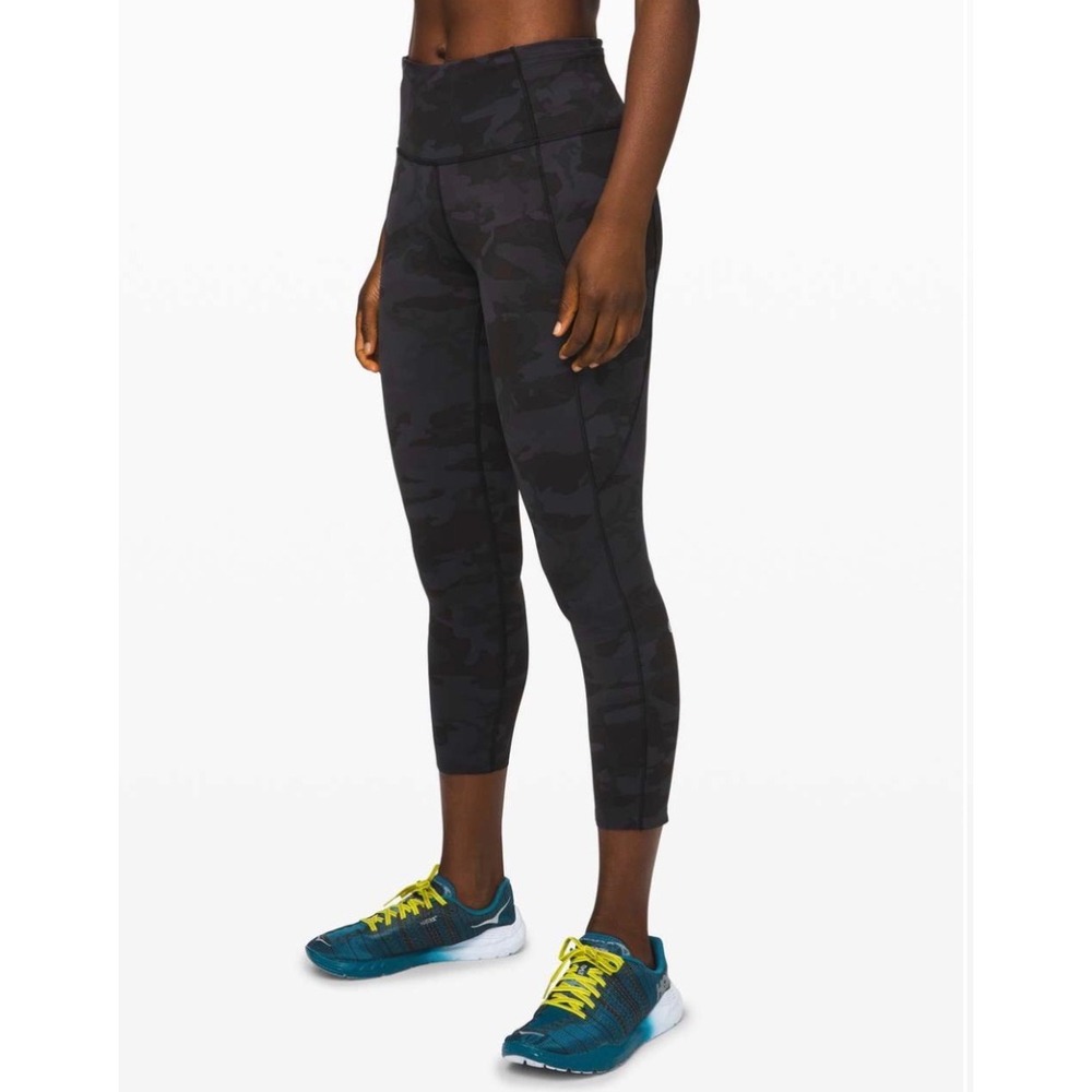 Lululemon Fast and Free Tight Women 8 Black Camo High‎ Rise 25" Inseam Pockets